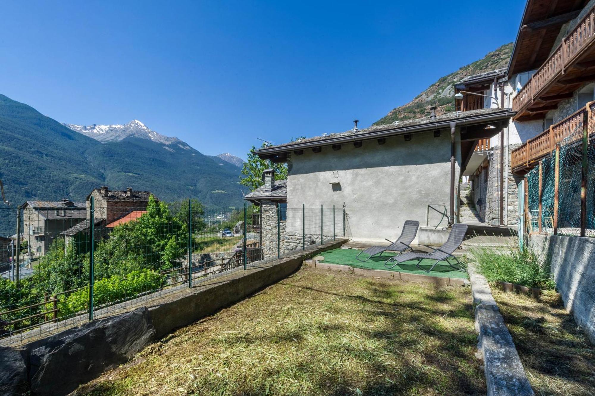 Il Nido Di Letizia Apartment Châtillon Екстериор снимка