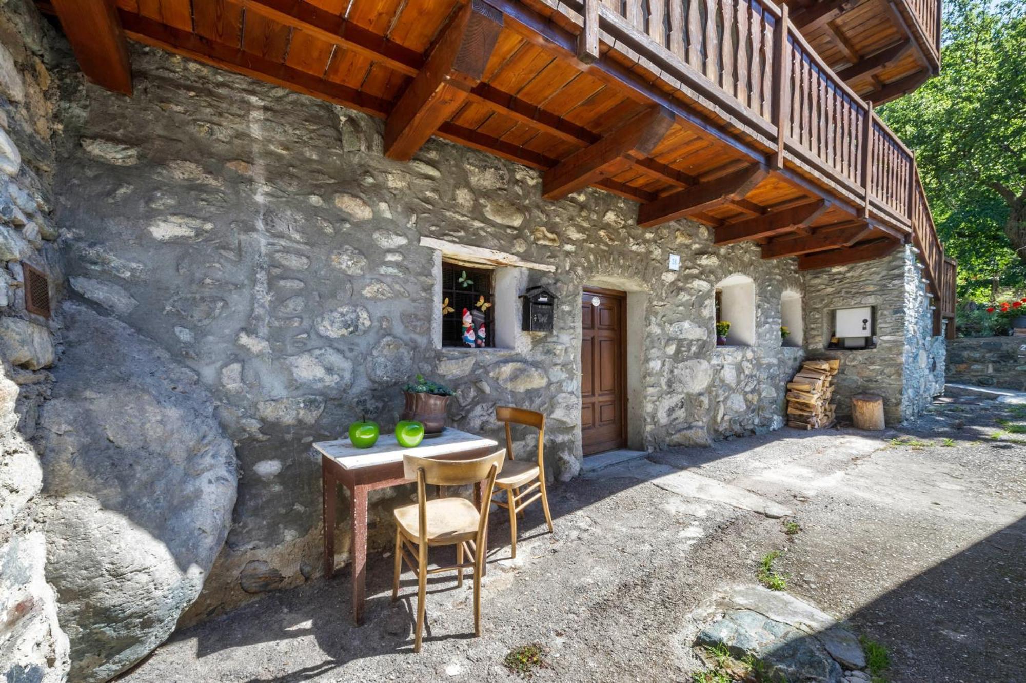 Il Nido Di Letizia Apartment Châtillon Екстериор снимка